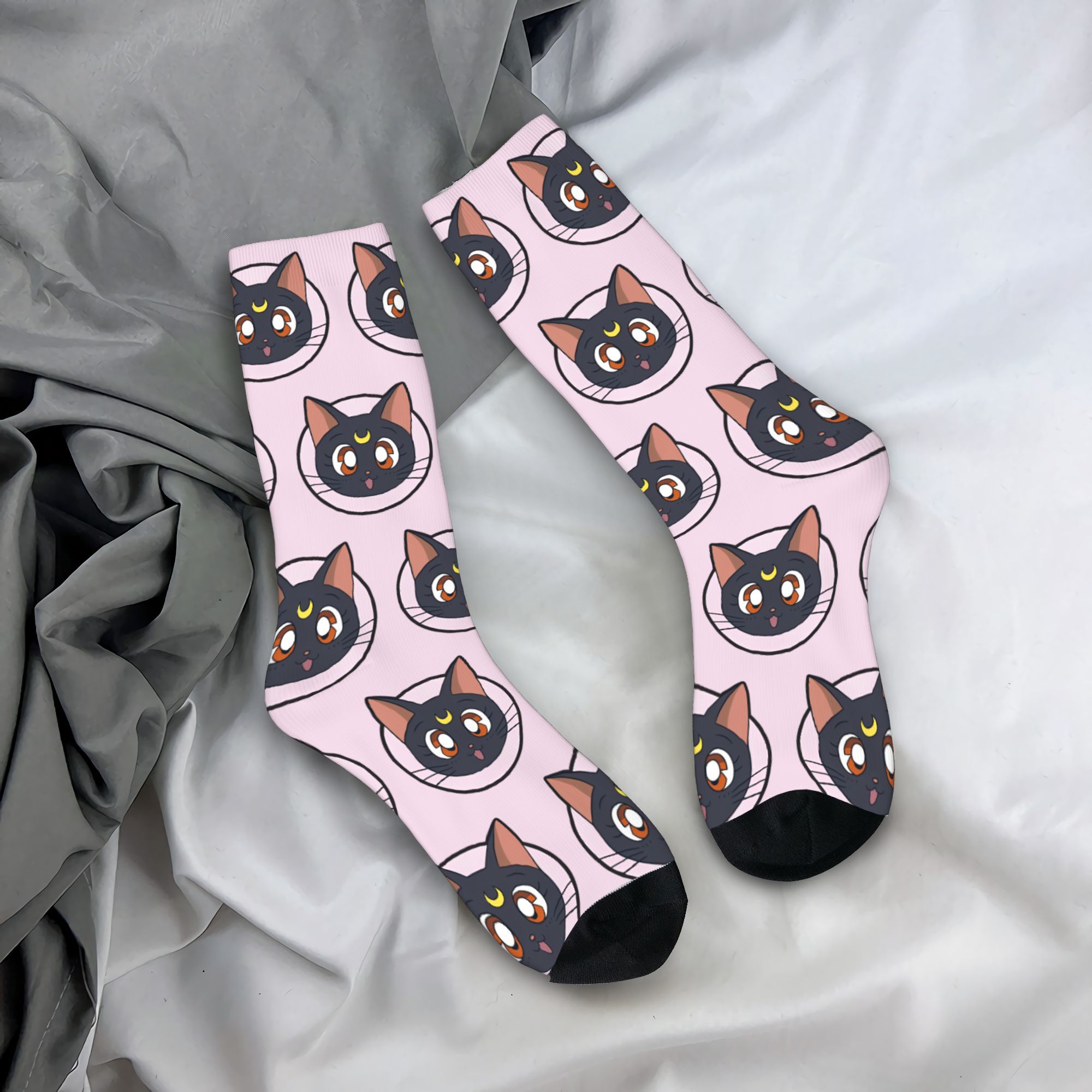 Trendy Unisex Crew Socks Sailo - огляд і ціна Anime Girl Merchandise